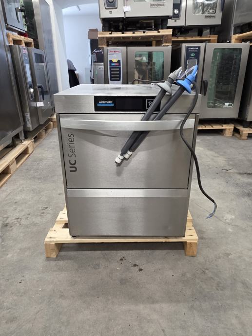 Winterhalter Profesionalni pomivalni stroj WINTERHALTER UC-M